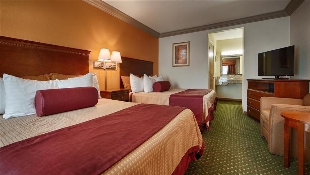 Cloverdale Wine Country Inn & Suites Rum bild