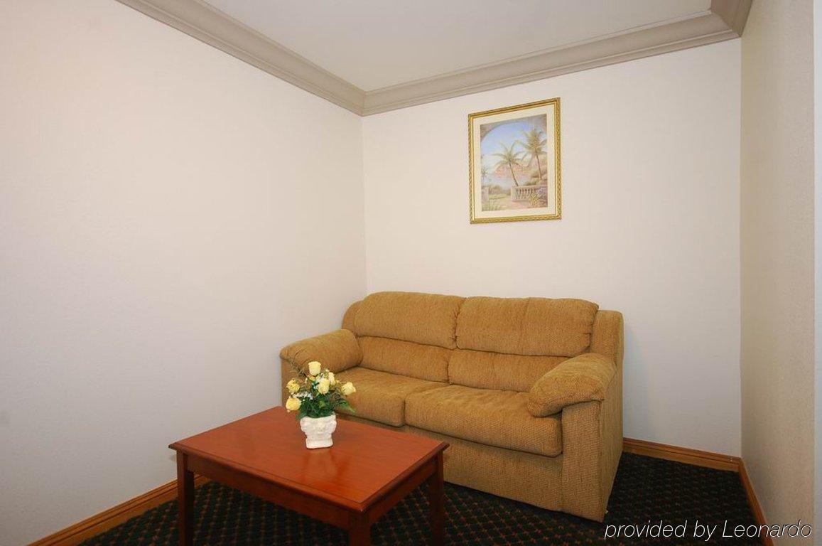 Cloverdale Wine Country Inn & Suites Rum bild