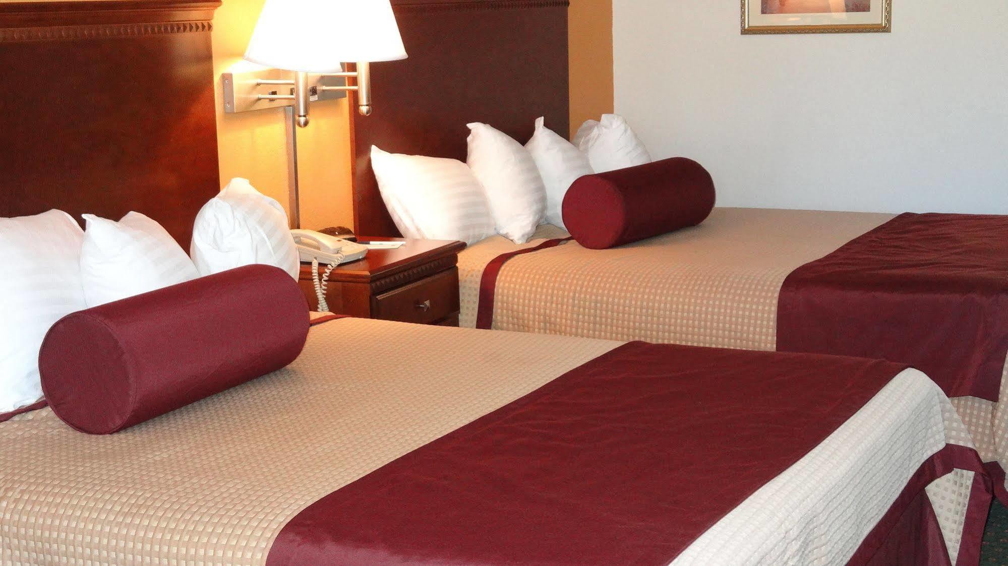 Cloverdale Wine Country Inn & Suites Exteriör bild
